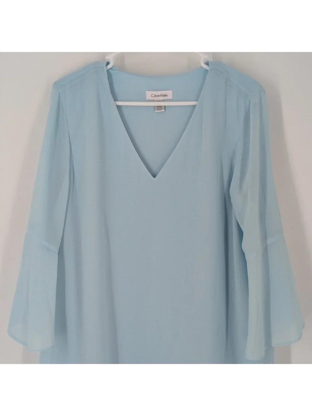 Light Blue Blouse Size Large GREAT CONDITION! - Picture 3 of 15